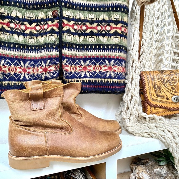 Roots Shoes - ROOTS rustic TRIBE ankle length Boho all seasonal booties w southwestern vibe